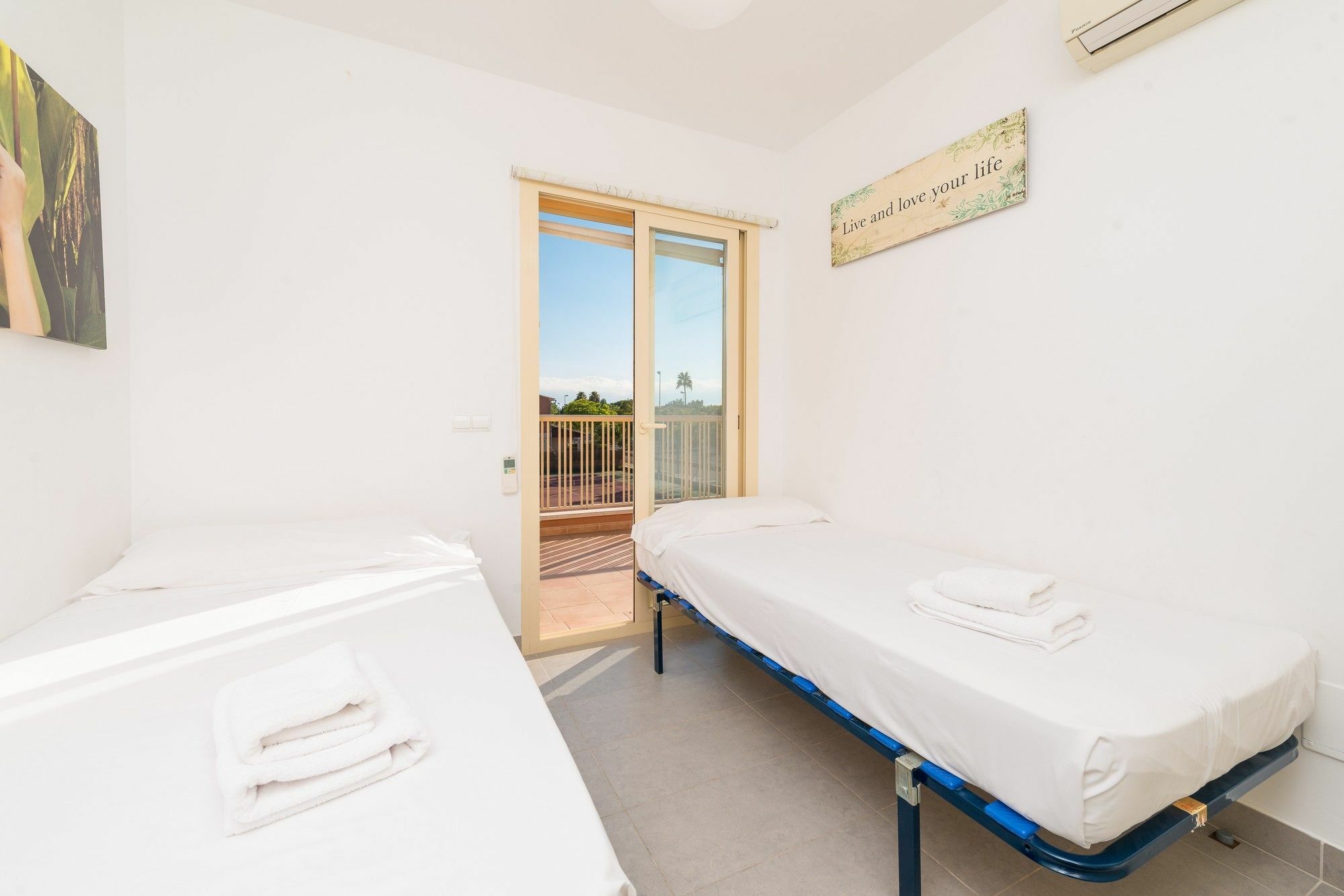 Iuca Villa Port de Alcudia  ภายนอก รูปภาพ